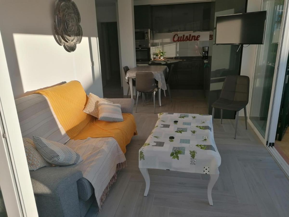 Appartement Moderne Pour 6 Adultes Benalmádena Eksteriør billede